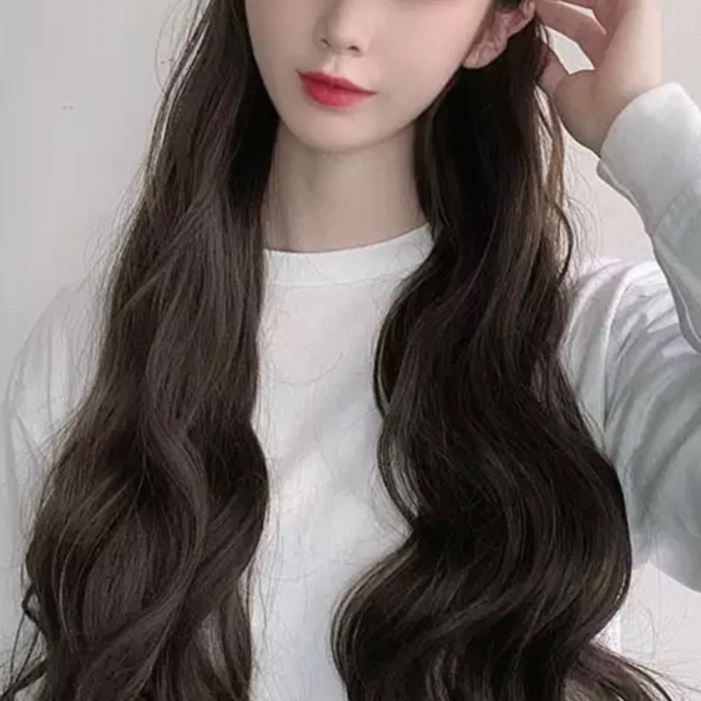Baseball cap with attach hair extension
